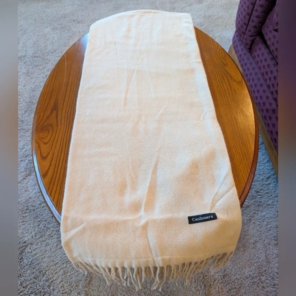 Cashmere Elegant Beige Wrap with Fringe